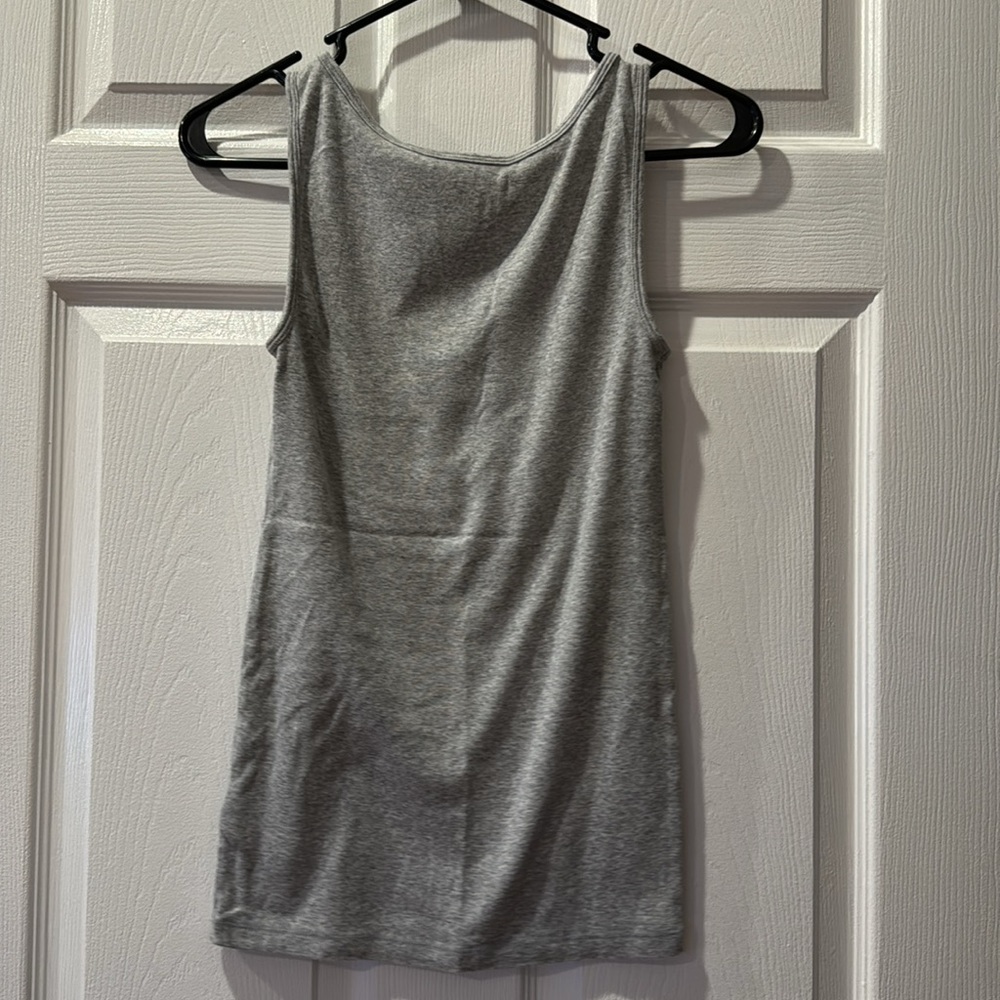 Gap Tank Top - Picture 2 of 4